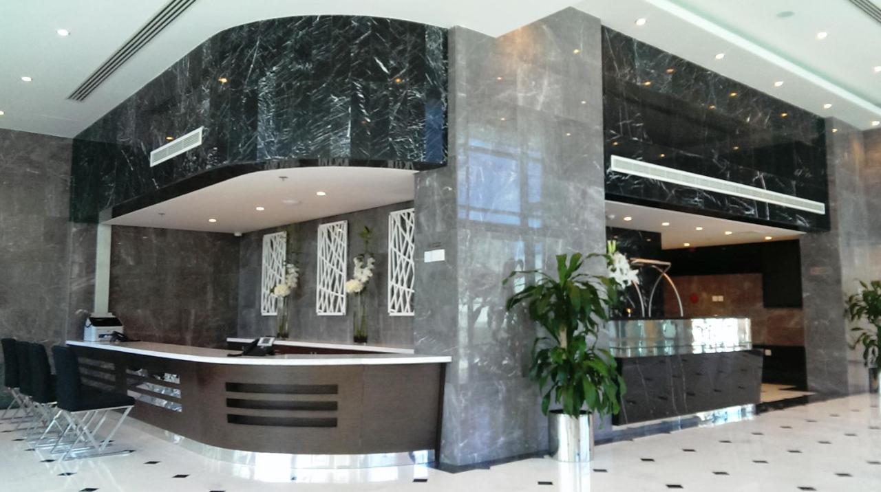 Aparthotel Tulip & 4*